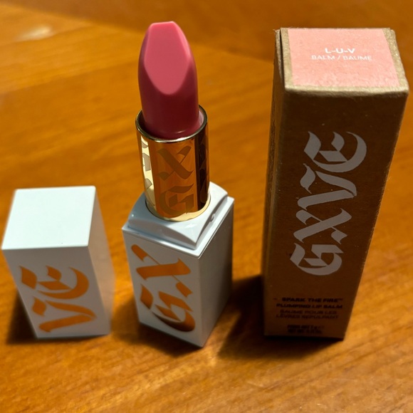 GXVE by Gwen Stefani Plumping Lip Balm - Picture 3 of 16